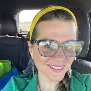 Meet your Posher, Roxie